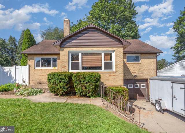Property at 310 S Broad St, Mechanicsburg, PA 17055, 4 beds, 2 baths