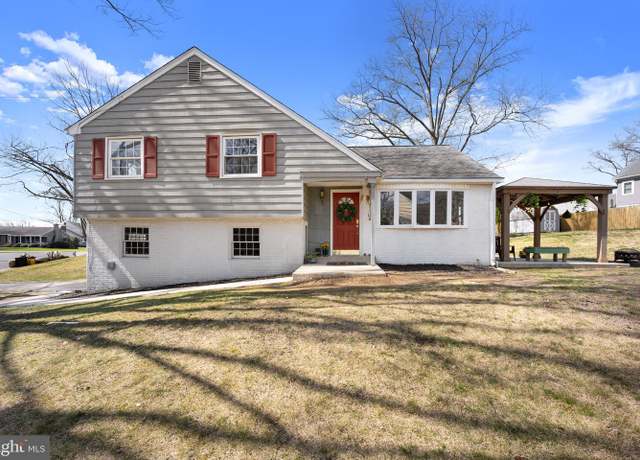 Property at 632 Old School House Dr, Springfield, PA 19064, 4 beds, 2.5 baths