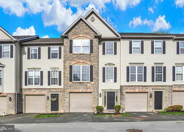 Property at 2764 Hunters Crest Dr #3, York, PA 17402, 4 beds, 2 baths