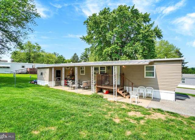 Property at 318 Landola Ave, Mount Wolf, PA 17347, 2 beds, 1 bath