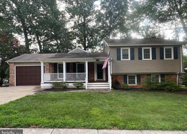 Property at 9811 Hampton Ln, Fairfax, VA 22030, 5 beds, 3.5 baths