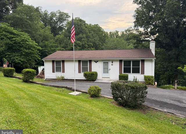 Property at 235 Apple Way, Front Royal, VA 22630, 3 beds, 2.5 baths