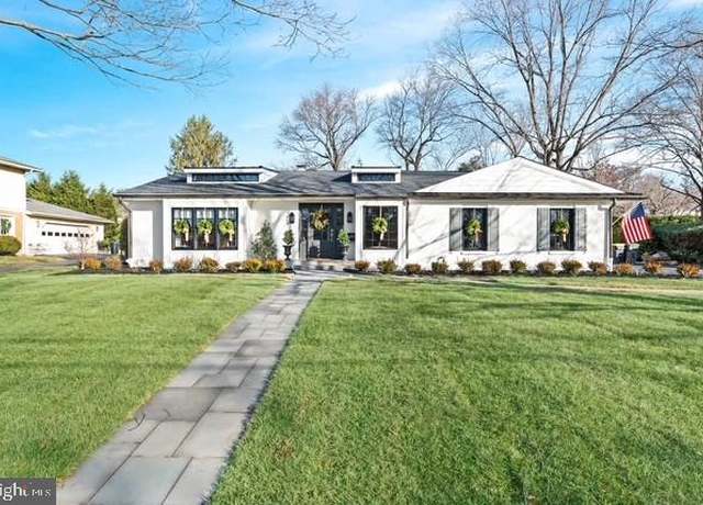 Property at 319 Sharpley Rd, Wilmington, DE 19803, 3 beds, 2.5 baths