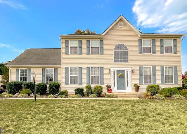 Property at 10601 Wickerwood Ct, Waldorf, MD 20603, 4 beds, 3.5 baths