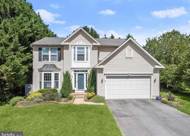 Property at 904 Derby Dr, Eldersburg, MD 21784, 4 beds, 2.5 baths