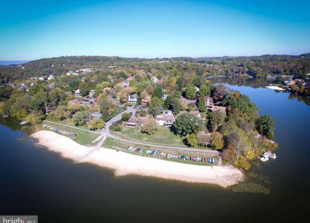 Property at 6425 Lakeridge Dr, New Market, MD 21774