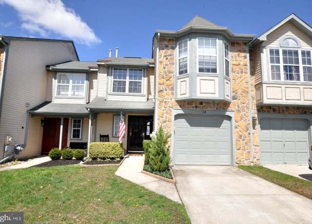 Property at 13 Knighton Ln, Mount Laurel, NJ 08054, 3 beds, 2.5 baths
