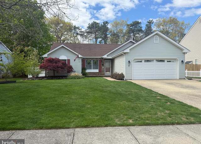 Property at 33 Pulaski Dr, Barnegat, NJ 08005, 3 beds, 2.5 baths