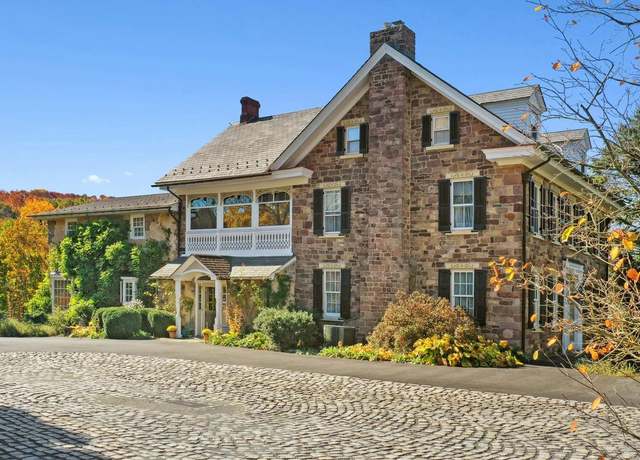 Property at 2332 Kunsman Rd, Quakertown, PA 18951, 6 beds, 4.5 baths