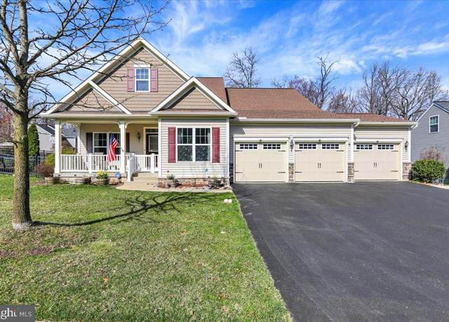 Property at 250 Merwood Dr, Morgantown, PA 19543, 5 beds, 2.5 baths