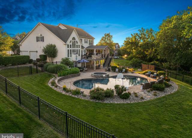 Property at 113 Steinbright Dr, Collegeville, PA 19426, 4 beds, 3 baths