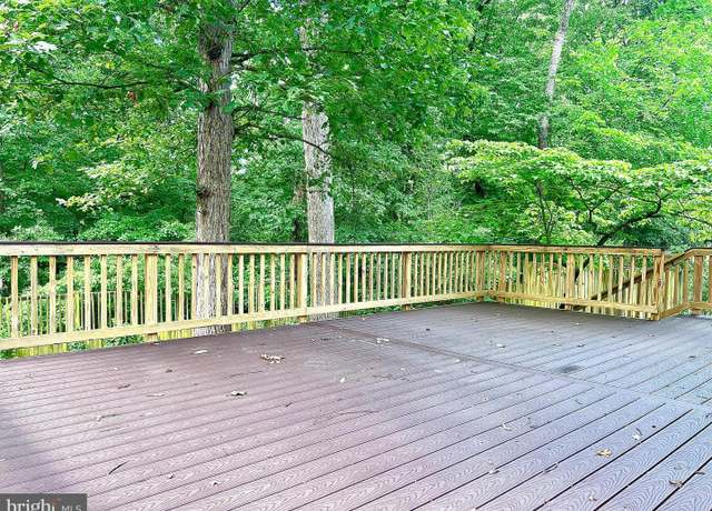 Property at 4752 6th St S, Arlington, VA 22204, 4 beds, 2 baths