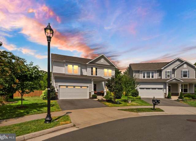 Property at 125 Dizerega Ct SW, Leesburg, VA 20175, 5 beds, 3.5 baths