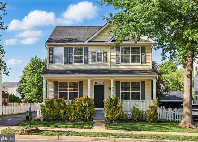 Property at 9901 Airedale Ct, Bristow, VA 20136, 3 beds, 3.5 baths