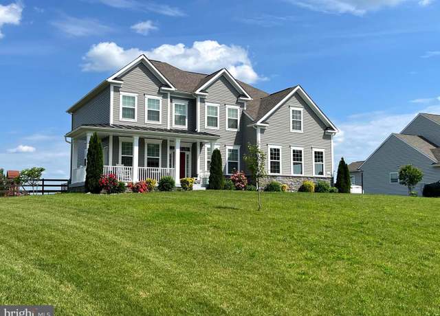 Property at 725 Holland Dr, Martinsburg, WV 25403, 4 beds, 4.5 baths