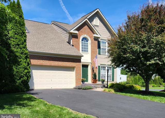 Property at 82 Kimberwicke Dr N, Charles Town, WV 25414, 3 beds, 3 baths
