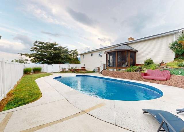 Property at 429 Ellifritz Ln, Keyser, WV 26726, 5 beds, 2 baths