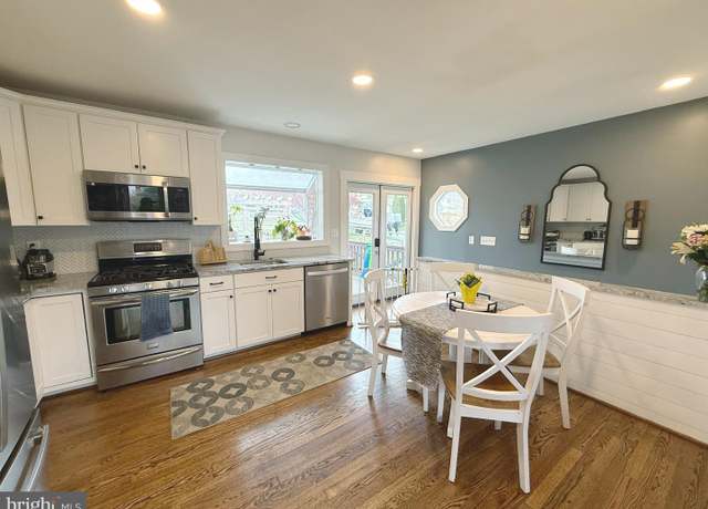 Property at 915 Mago Vista Rd, Arnold, MD 21012, 3 beds, 3 baths