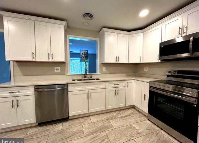 Property at 11816 Kemp Dr NW, Frostburg, MD 21532, 3 beds, 2 baths