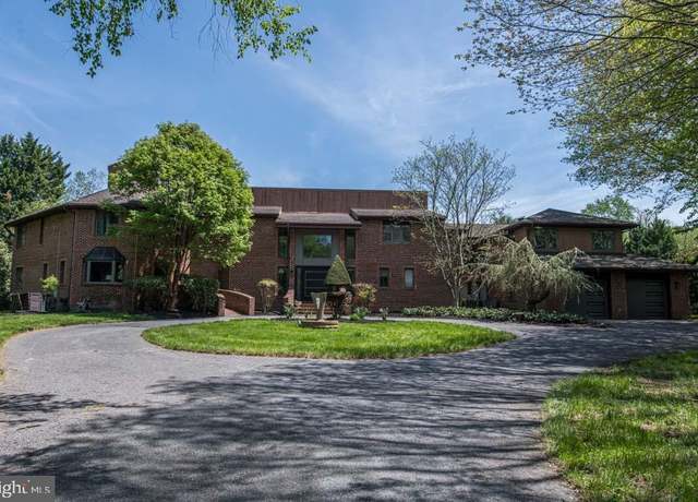 Property at 1 Fox Field Ct, Reisterstown, MD 21136, 6 beds, 6.5 baths