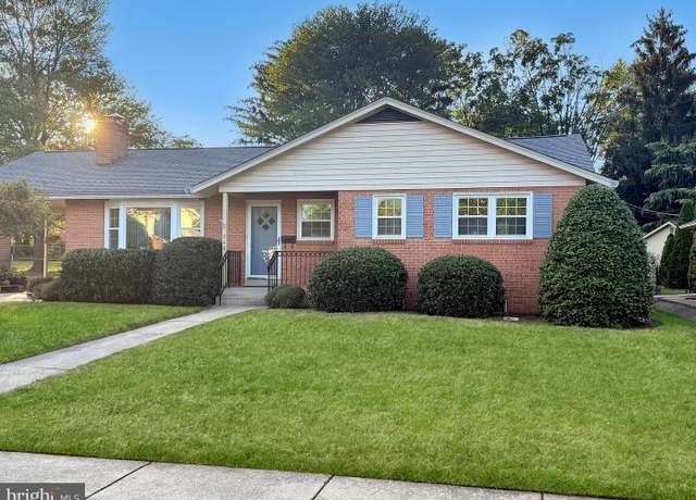 Property at 248 Wyngate Dr, Frederick, MD 21701, 4 beds, 2.5 baths