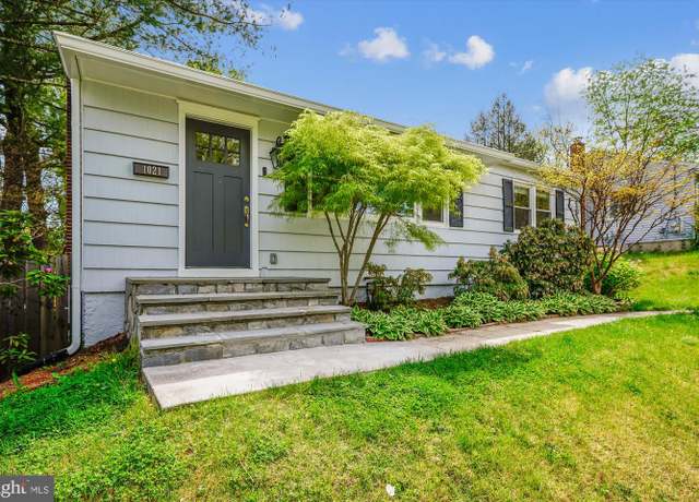 Property at 1021 Maple Ave, Rockville, MD 20851, 3 beds, 2 baths