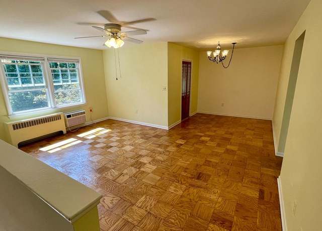 Property at 125 Talbott St #125, Rockville, MD 20852, 1 bed, 1 bath