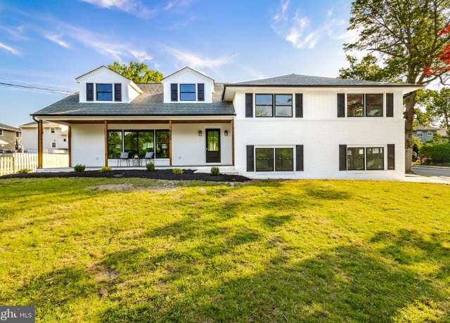 Property at 929 Lakeshore Dr, Haddon Township, NJ 08108, 4 beds, 2.5 baths