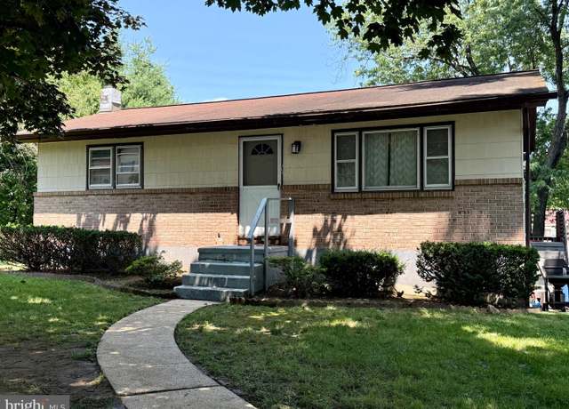 Property at 3821 Willow Grv, Reading, PA 19605, 3 beds, 1 bath