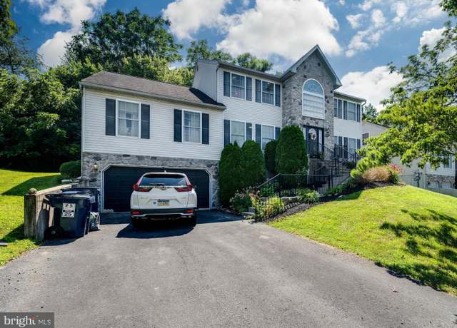 Property at 4660 Dunham Dr, Reading, PA 19606, 5 beds, 3.5 baths