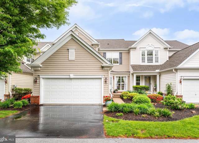 Property at 5 Fawn Ct, West Chester, PA 19380, 3 beds, 2.5 baths