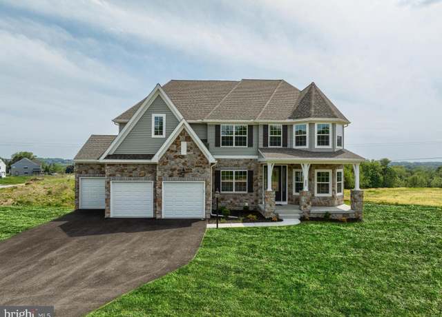 Property at 232 West Side Dr, Lititz, PA 17543, 4 beds, 3 baths