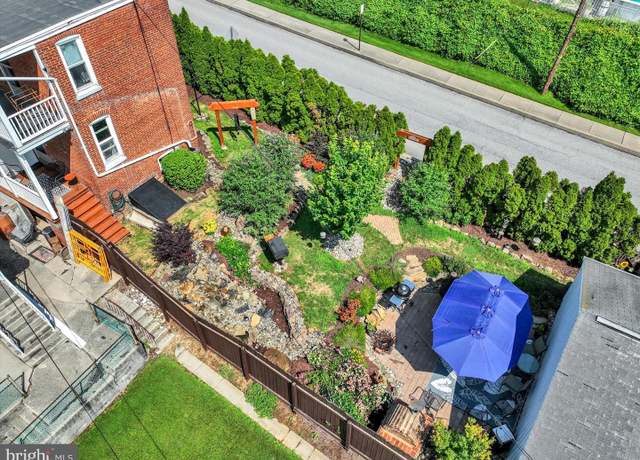 Property at 29 N East St, Spring Grove, PA 17362, 4 beds, 2 baths