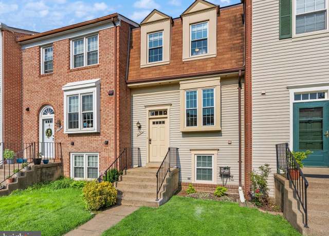 Property at 2759 Stone Hollow Dr, Vienna, VA 22180, 3 beds, 2.5 baths