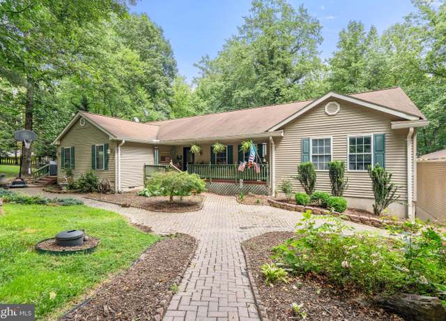 Property at 590 Vaught Dr, Front Royal, VA 22630, 5 beds, 3 baths