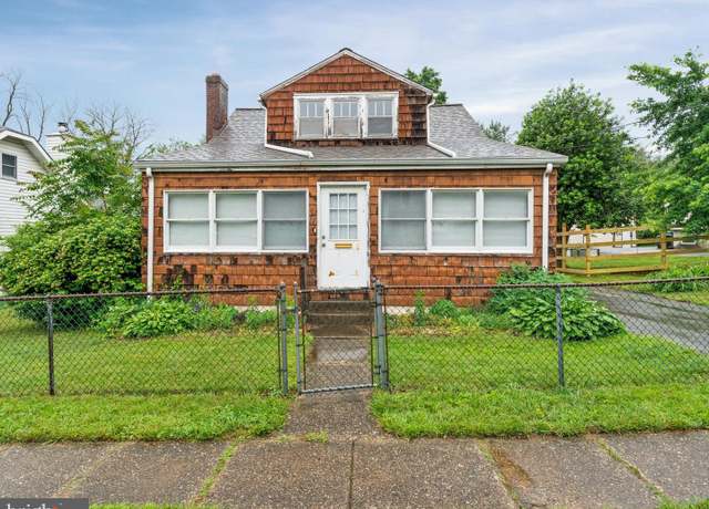 Property at 617 Armstrong Ave, Wilmington, DE 19805, 4 beds, 1.5 baths