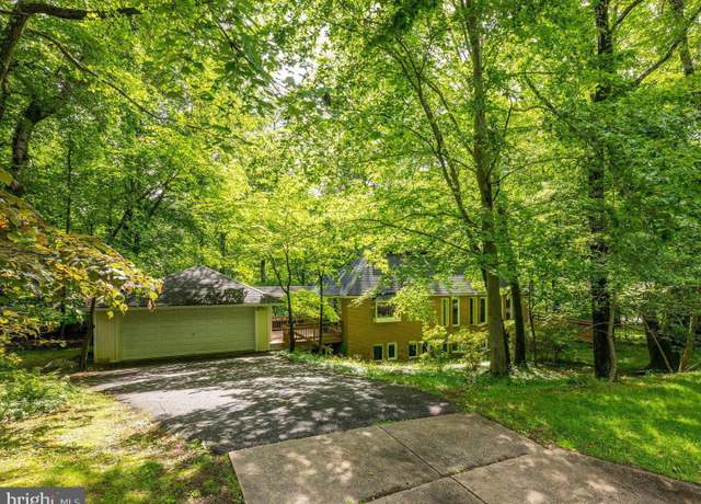 Property at 9411 Garden Ct, Potomac, MD 20854, 5 beds, 2.5 baths