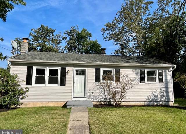 Property at 213 Scammell Dr, Browns Mills, NJ 08015, 3 beds, 1 bath