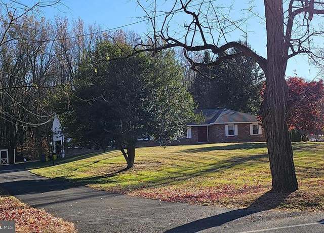 Property at 181 Edgebrook Rd, Robbinsville, NJ 08691, 3 beds, 2 baths