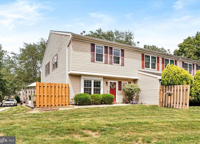 Property at 340 Mcdowell Dr, East Brunswick, NJ 08816, 2 beds, 1.5 baths