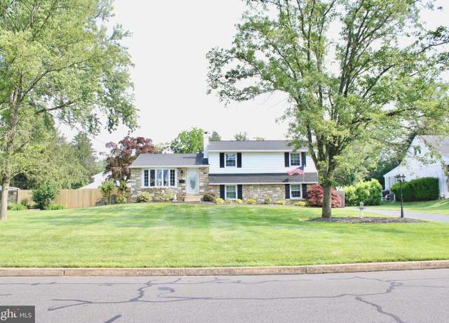 Property at 105 W Highland Ave, Langhorne, PA 19047, 3 beds, 1.5 baths