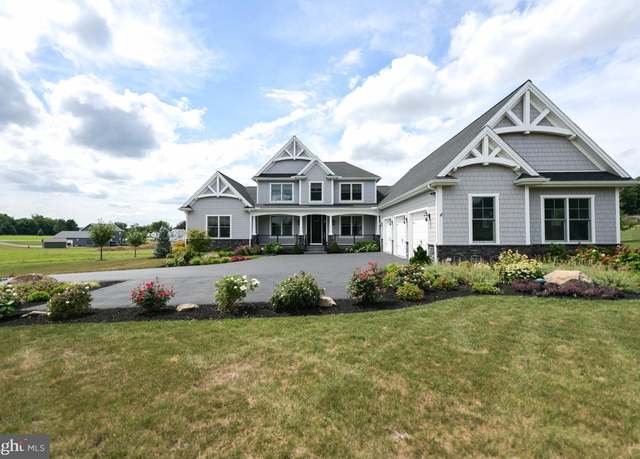 Property at 7091 Schoolhouse Rd, Hershey, PA 17033, 4 beds, 2.5 baths