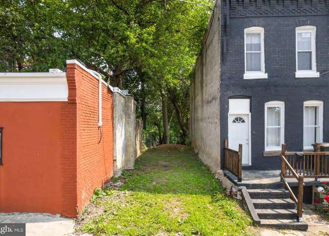 Property at 5514 W Oxford St, Philadelphia, PA 19131