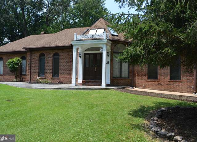 Property at 8652 Tuttle Rd, Springfield, VA 22152, 5 beds, 4.5 baths