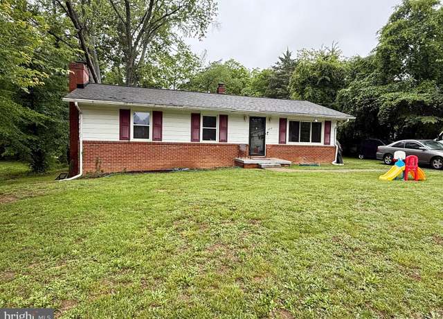 Property at 208 Pecan Ln, Fredericksburg, VA 22405, 4 beds, 3 baths