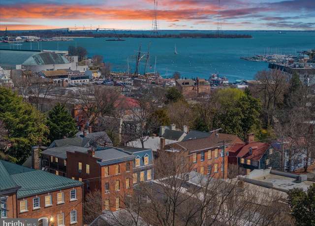 Property at 146 Duke Of Gloucester St, Annapolis, MD 21401, 4 beds, 3.5 baths