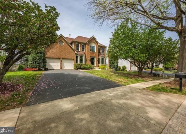 Property at 409 Midsummer Dr, Gaithersburg, MD 20878, 5 beds, 3.5 baths