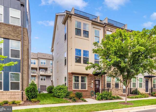 Property at 127 Dickenson Dr, Gaithersburg, MD 20878, 3 beds, 4 baths