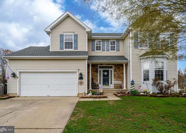 Property at 26 Whitford Dr, Burlington, NJ 08016, 4 beds, 3.5 baths