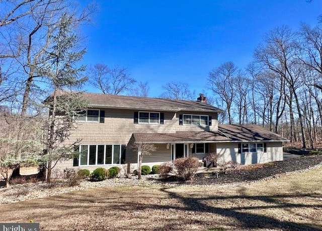 Property at 12 Warren Dr, Marlboro, NJ 07746, 4 beds, 2.5 baths